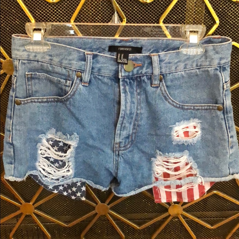 American flag pocket shorts